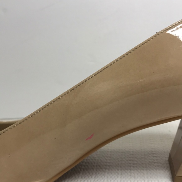 Stuart Weitzman block 2.5” heel beige patent leather 7.5 M MSRP $385 - Picture 7 of 9